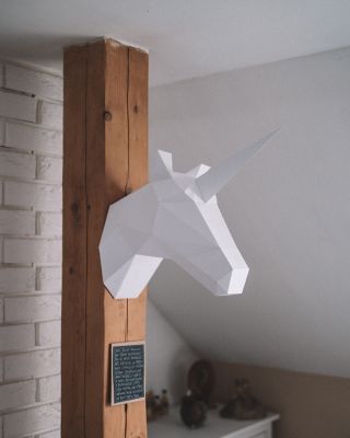 🦄 Trocha kouzla do každého dne. Bílý jednorožec je čistá, jemná dekorace, která krásně zapadne do dětského pokoje i...