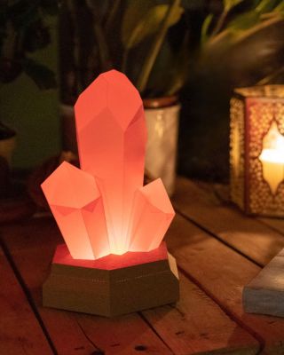 💎 Magie světla v papírové podobě. Krystal, který se rozsvítí telefonem nebo LED světlem, vytvoří kouzelnou atmosféru....