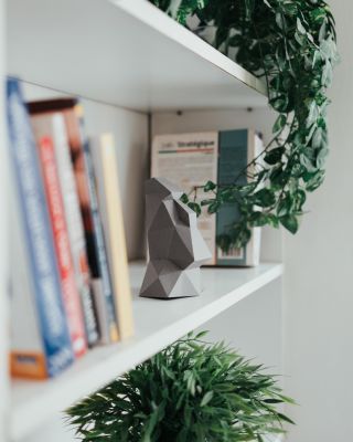 🗿 Kousek Velikonočního ostrova u tebe doma. Mini Moai nadchne cestovatele, milovníky historie i minimalismu. Mrkni na...