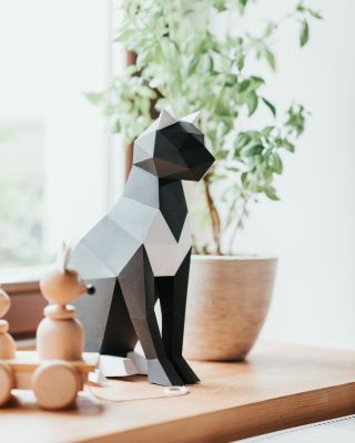 🐈‍⬛ Elegantní černá kočka pro všechny, kdo milují tajemno a minimalismus Skvěle vypadá na poličce i nad pracovním stolem....